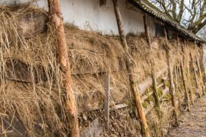 Photo-1-Straw-was-used-as-insulation-300x200