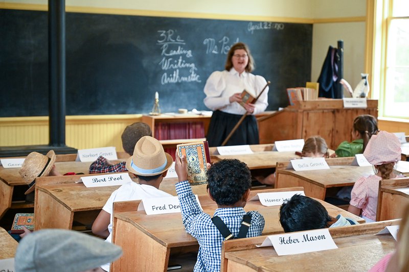 One-Room School / School 1880s programs