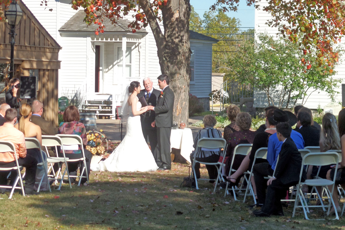 Wedding in the Fall on the Village Green